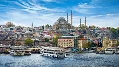 3月末のイスタンブール：ゆったりとした日々、鮮やかな屋根、そして夜の街の活気