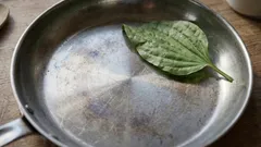 5分でフライパンを再生：焦げ付き防止効果を取り戻す簡単な家庭用方法